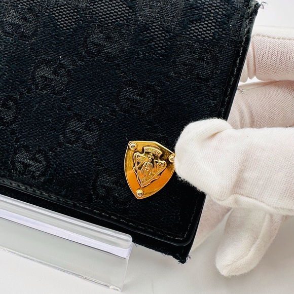 Gucci Gold Emblem Wallet - Picture 2 of 12